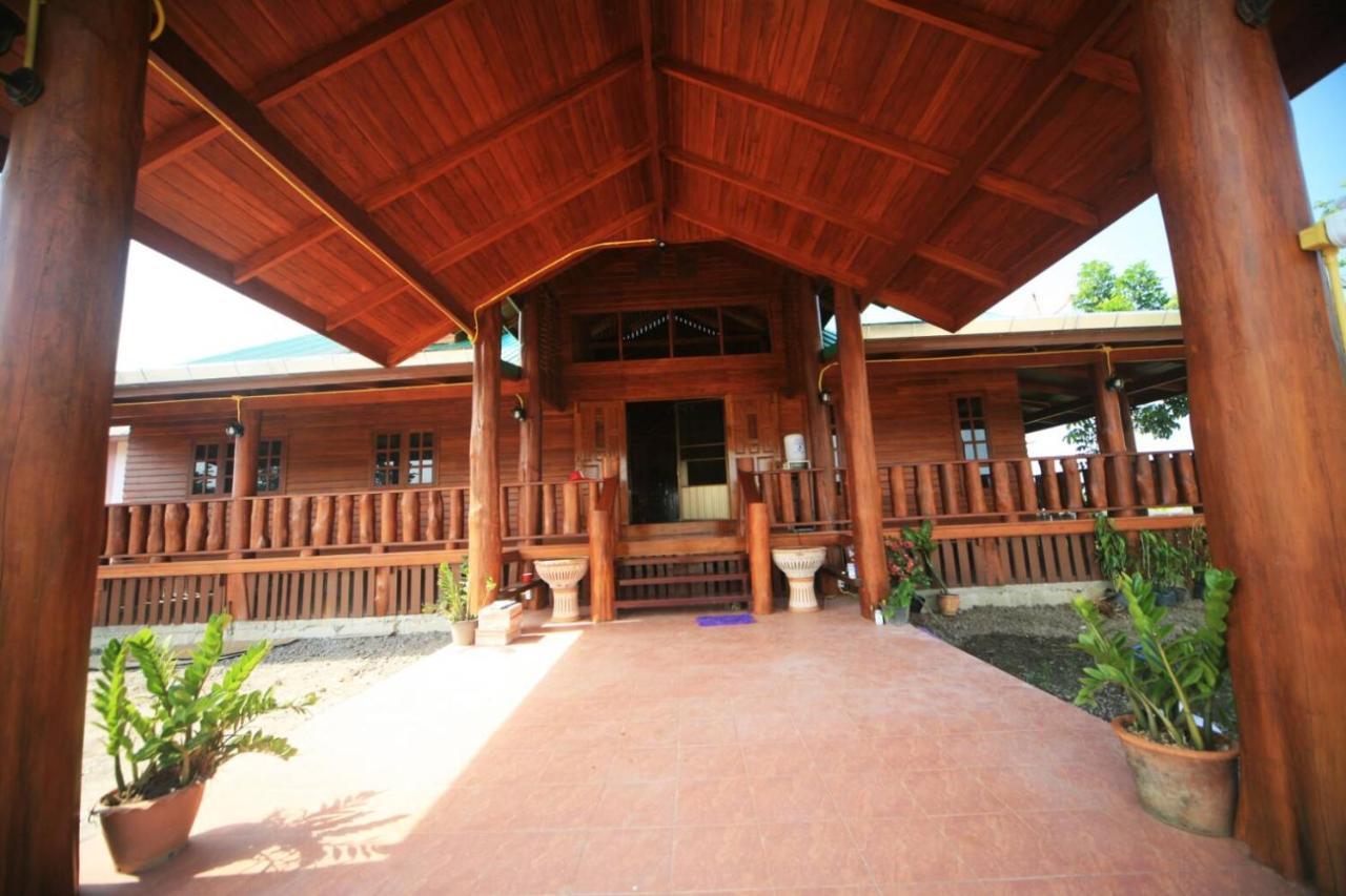 Ban Chang Klang Na Nong ap Chang Bagian luar foto