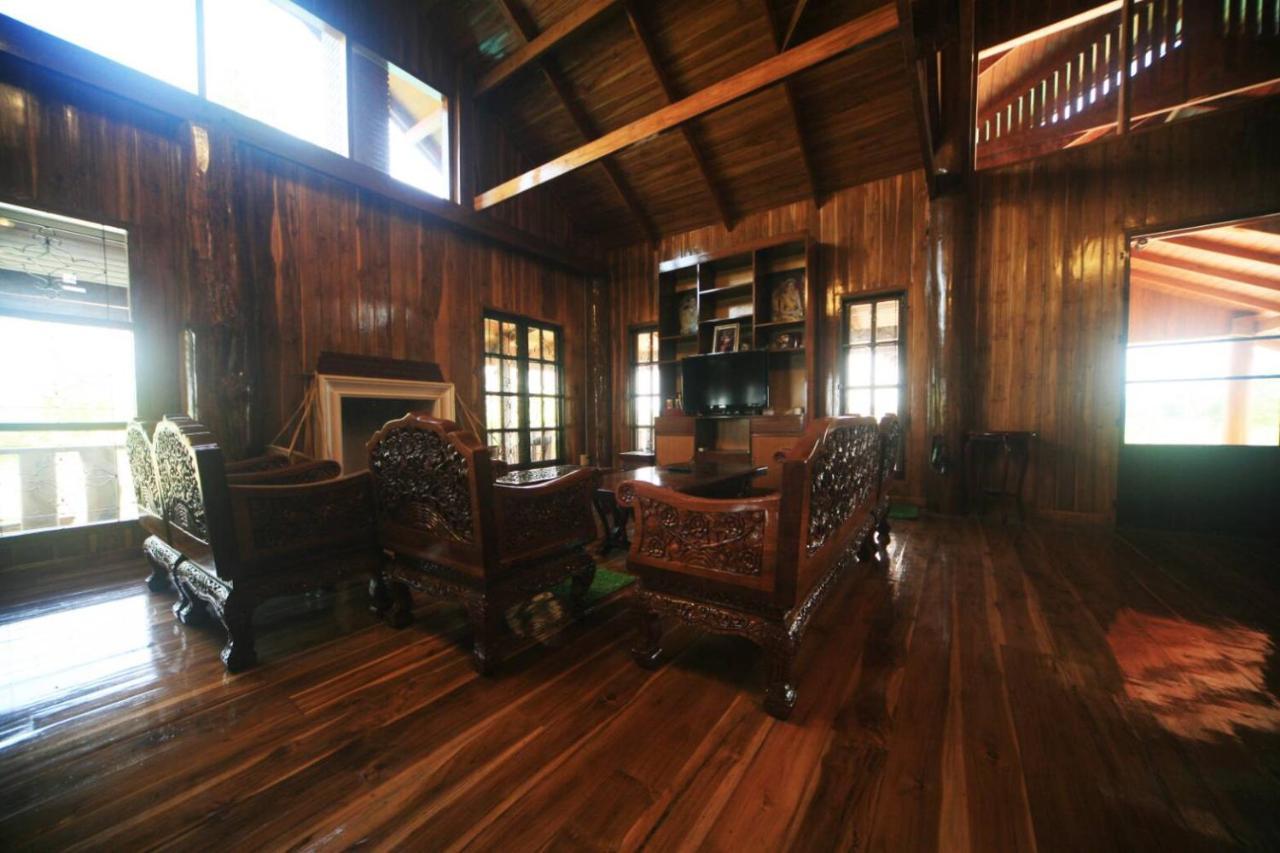 Ban Chang Klang Na Nong ap Chang Bagian luar foto