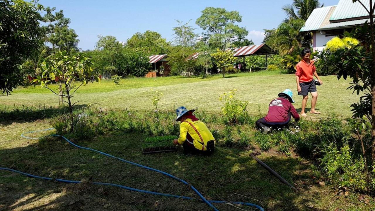 Ban Chang Klang Na Nong ap Chang Bagian luar foto