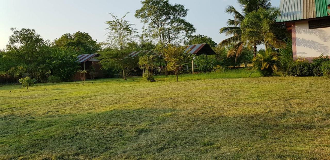 Ban Chang Klang Na Nong ap Chang Bagian luar foto