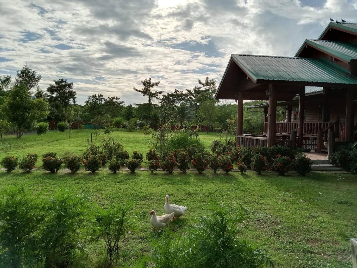 Ban Chang Klang Na Nong ap Chang Bagian luar foto