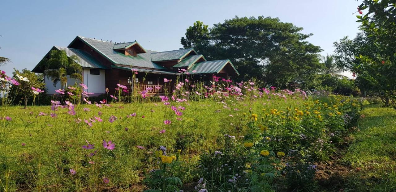 Ban Chang Klang Na Nong ap Chang Bagian luar foto