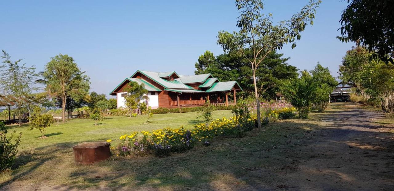 Ban Chang Klang Na Nong ap Chang Bagian luar foto